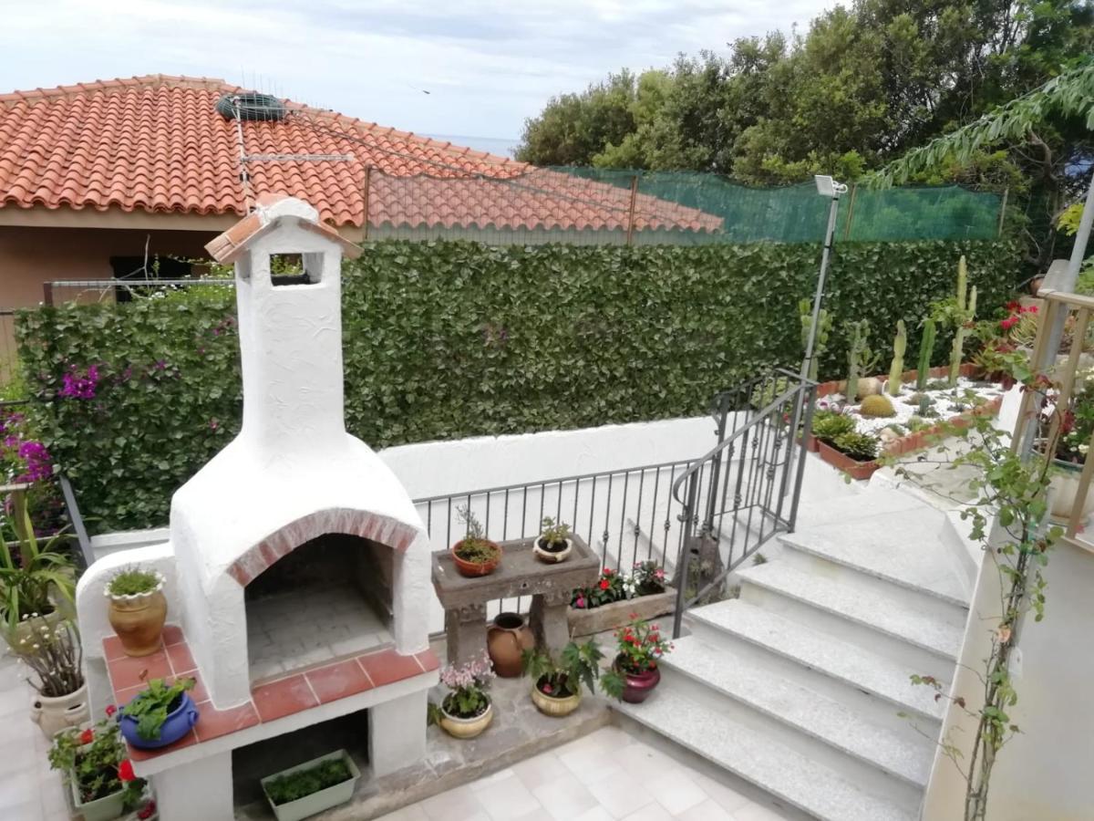 Appartamento Bouganville Magomadas Exterior foto